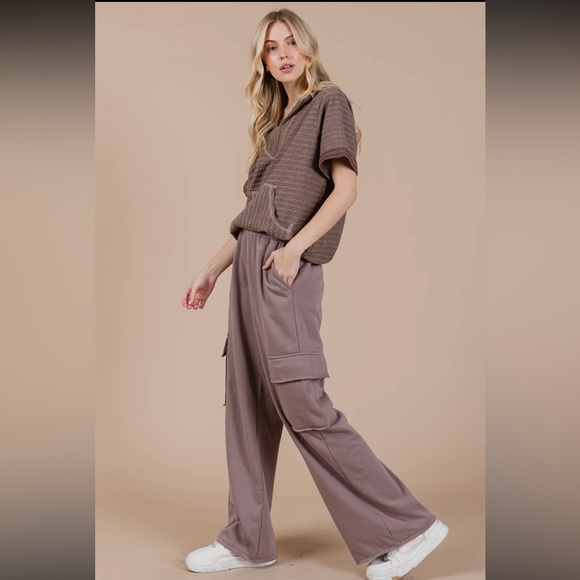 French Terry Cargo Sweats - Picture 4 of 7